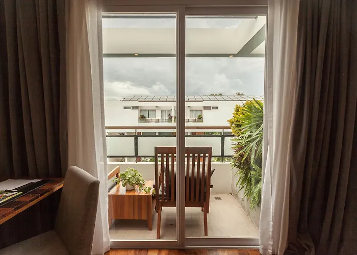 Hotel Somadevi 5*