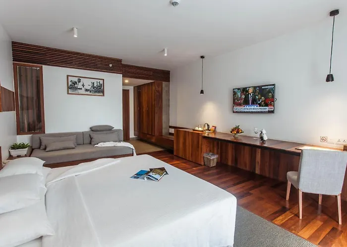 Hotel Somadevi