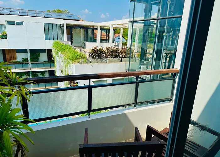 Hotel Somadevi 5*