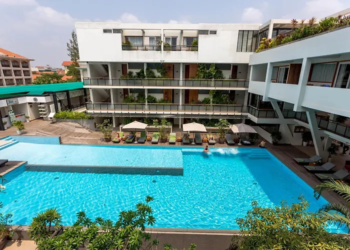 Hotel Somadevi 5*